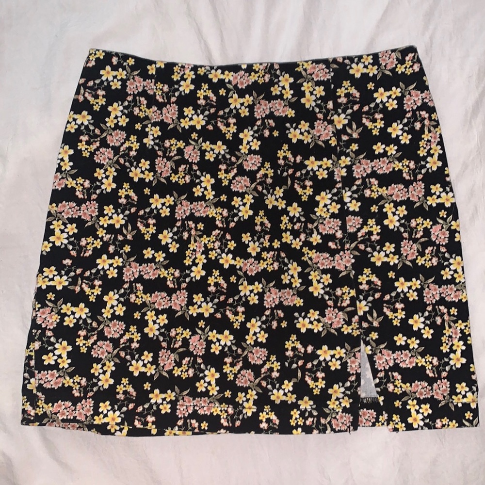Floral mini skirt